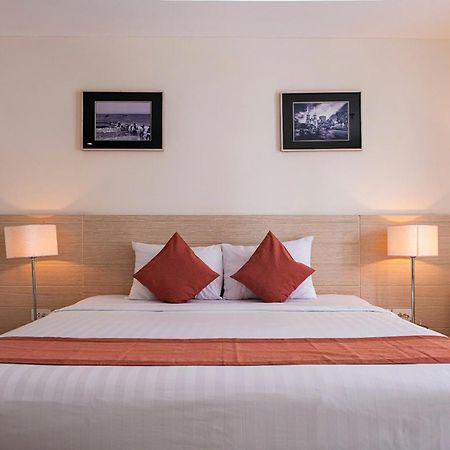 Nhi Phi Hotel Nha Trang Buitenkant foto