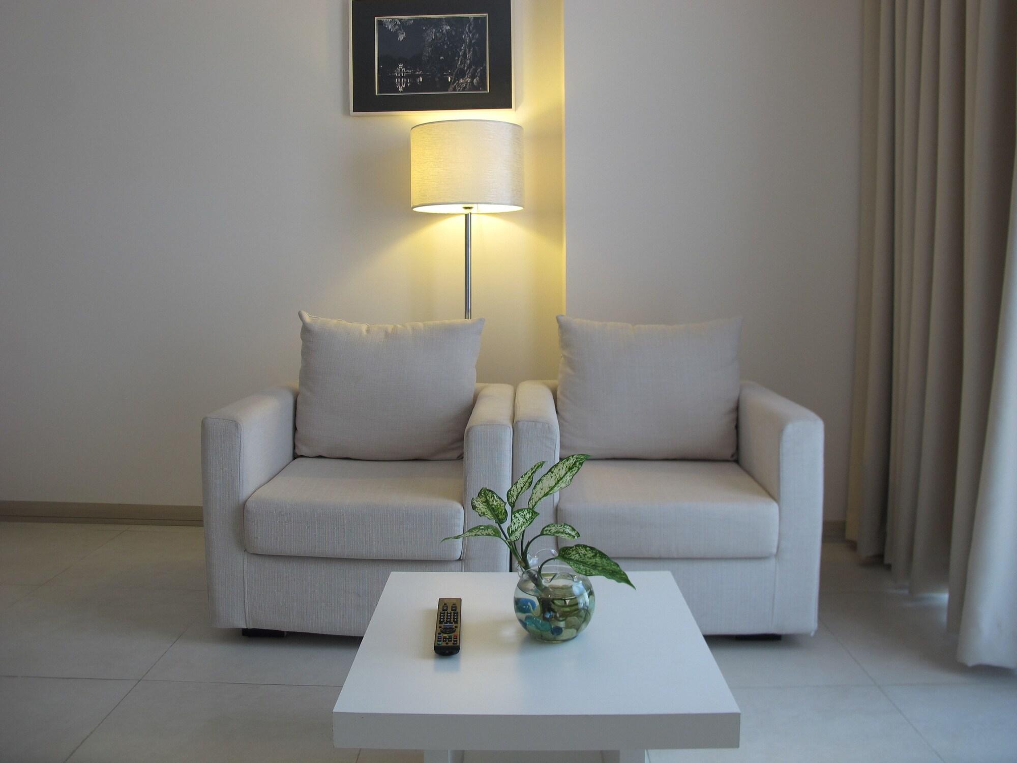 Nhi Phi Hotel Nha Trang Buitenkant foto