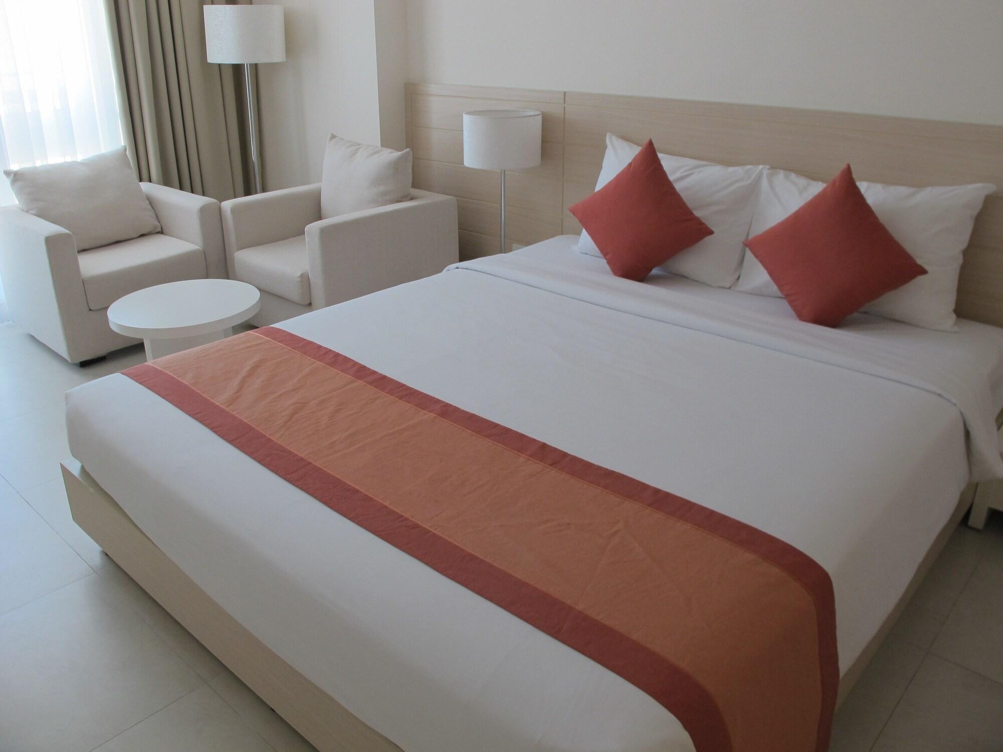 Nhi Phi Hotel Nha Trang Buitenkant foto