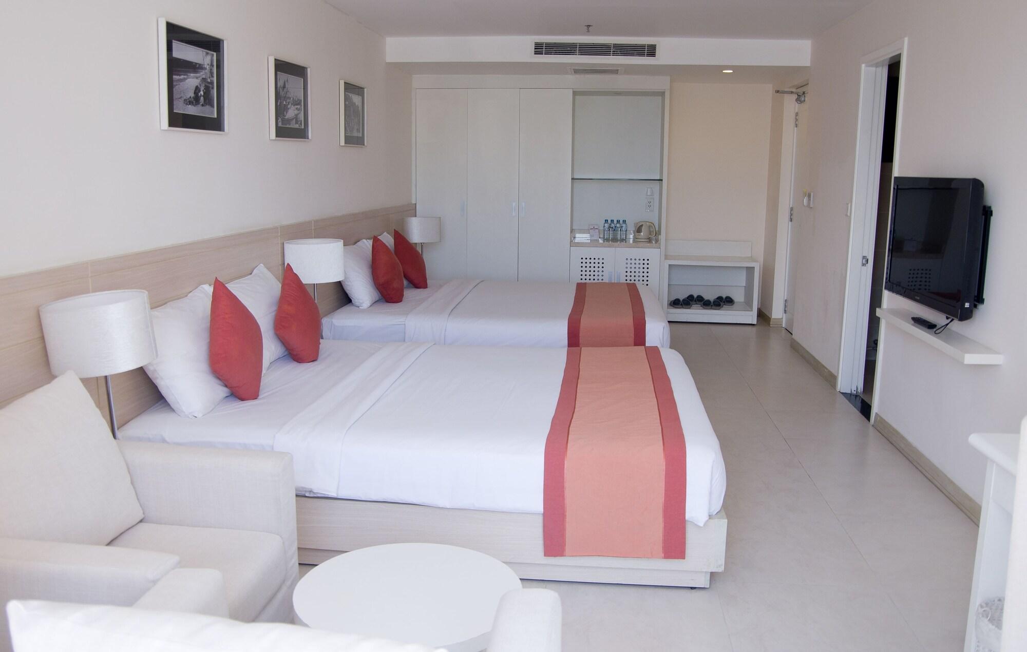 Nhi Phi Hotel Nha Trang Buitenkant foto