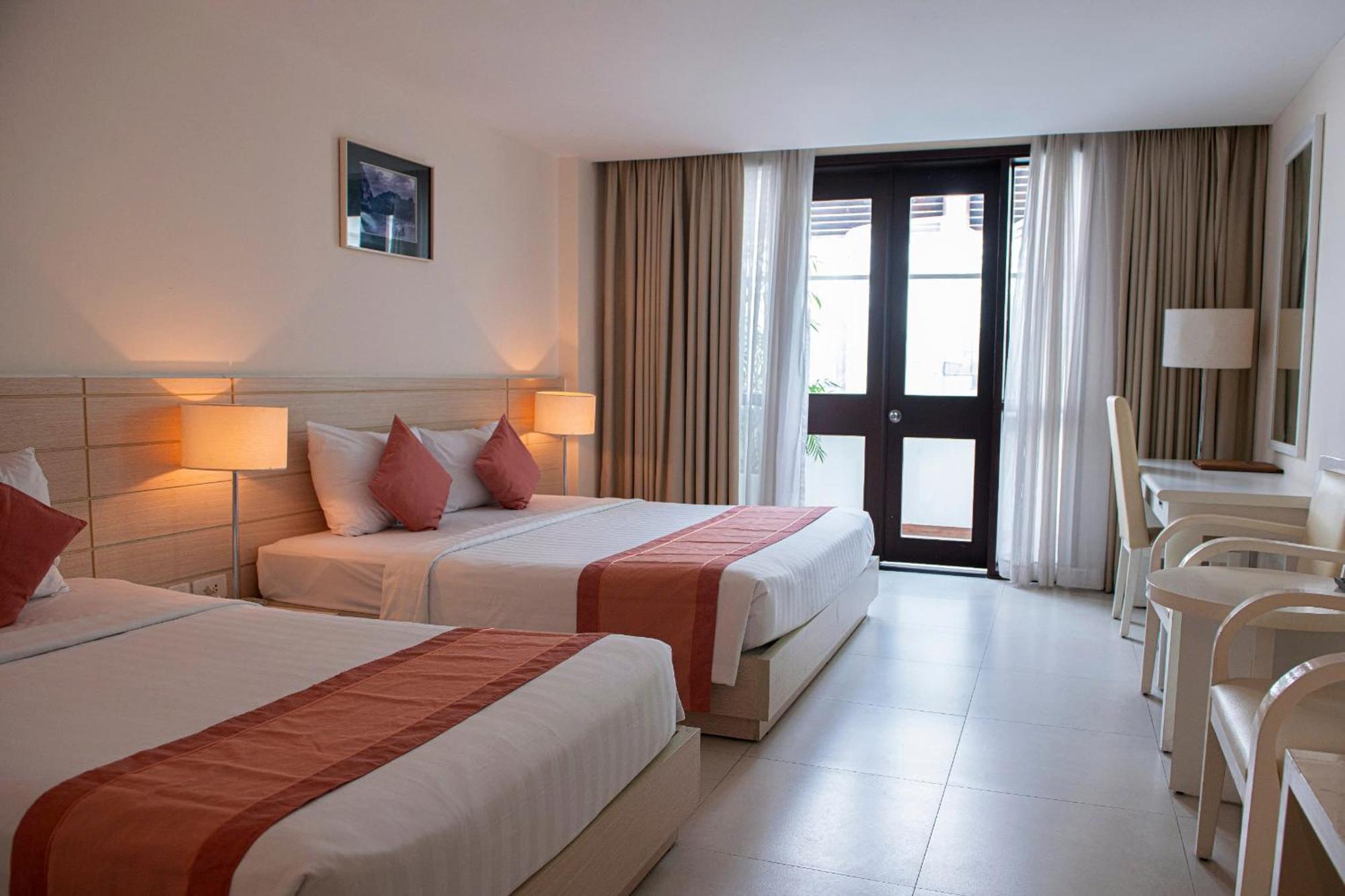 Nhi Phi Hotel Nha Trang Buitenkant foto