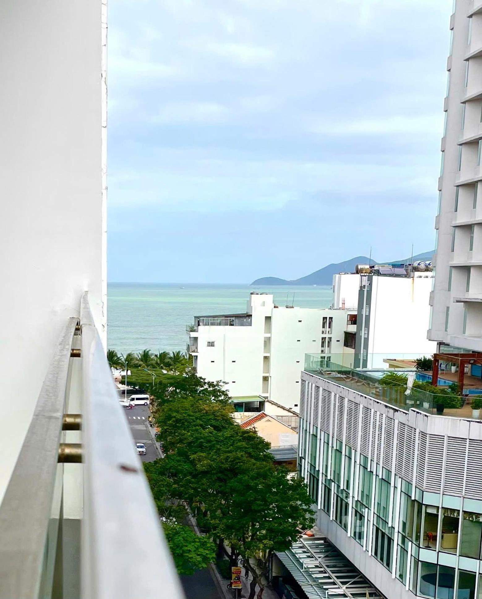 Nhi Phi Hotel Nha Trang Buitenkant foto