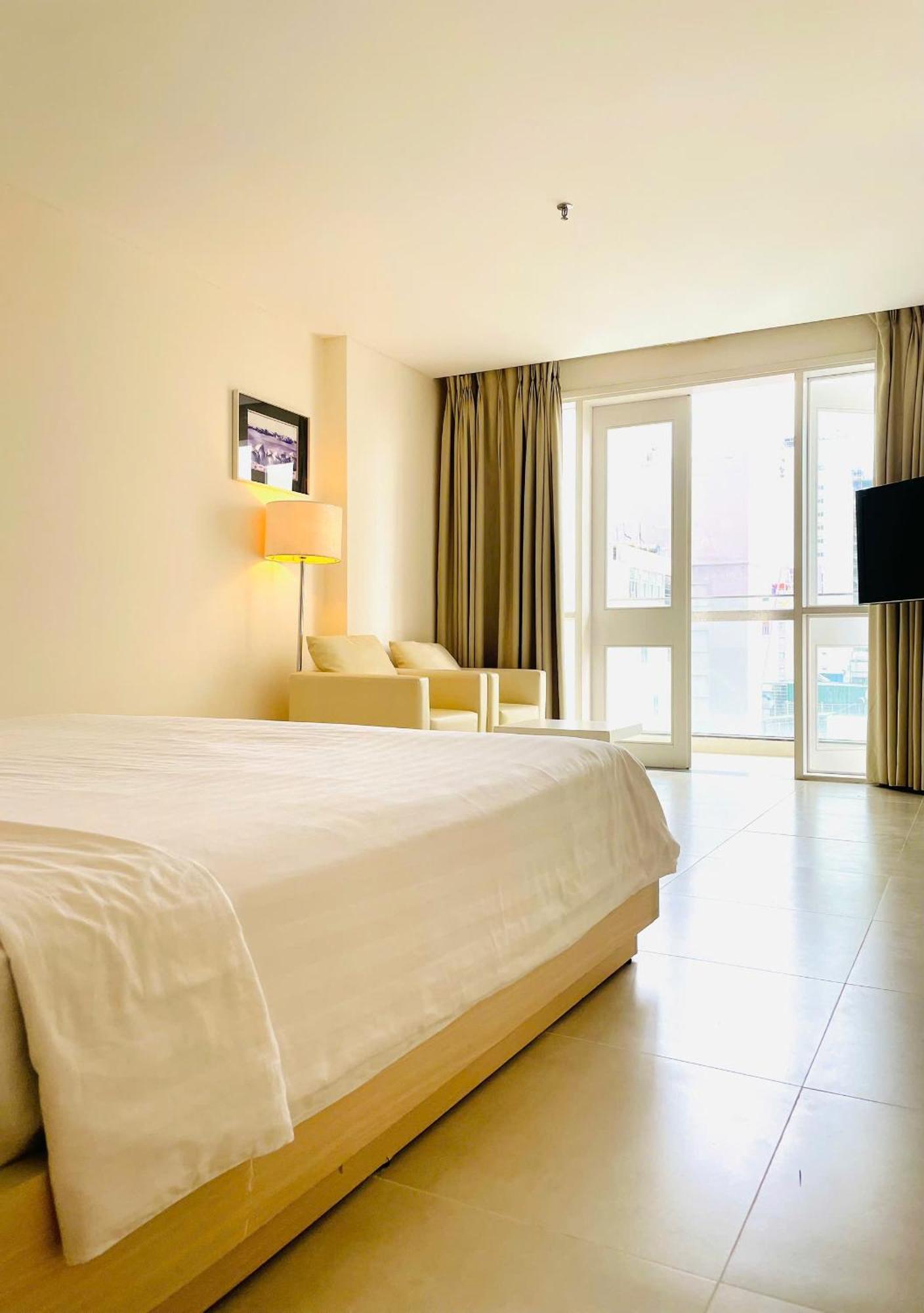 Nhi Phi Hotel Nha Trang Buitenkant foto