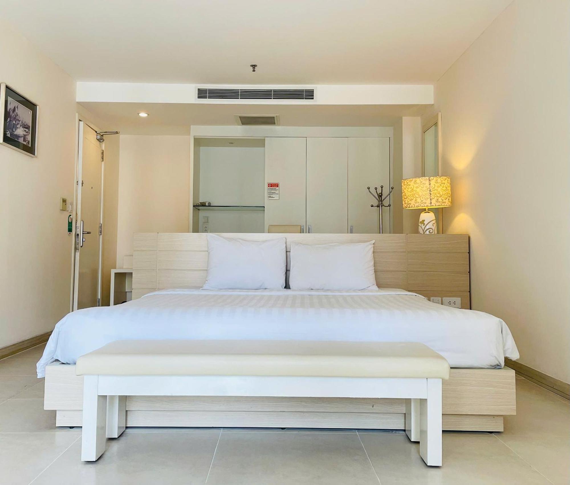 Nhi Phi Hotel Nha Trang Buitenkant foto