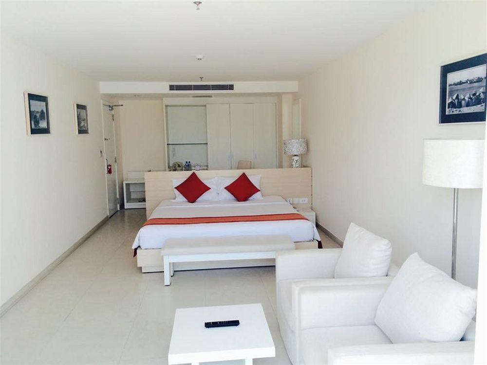 Nhi Phi Hotel Nha Trang Buitenkant foto