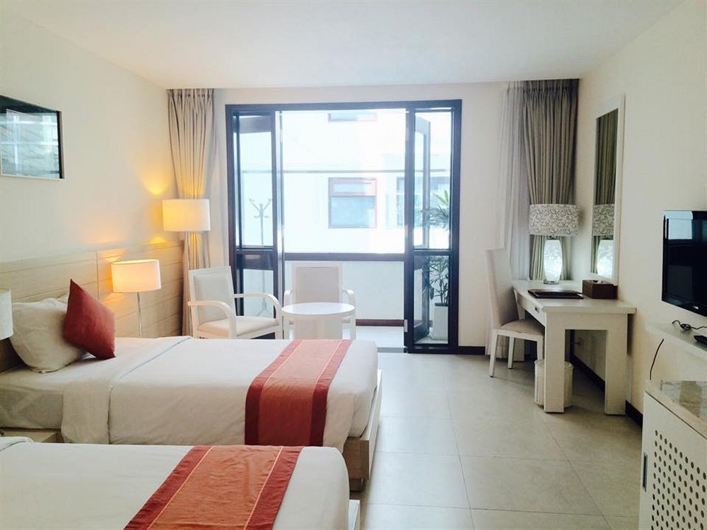 Nhi Phi Hotel Nha Trang Buitenkant foto