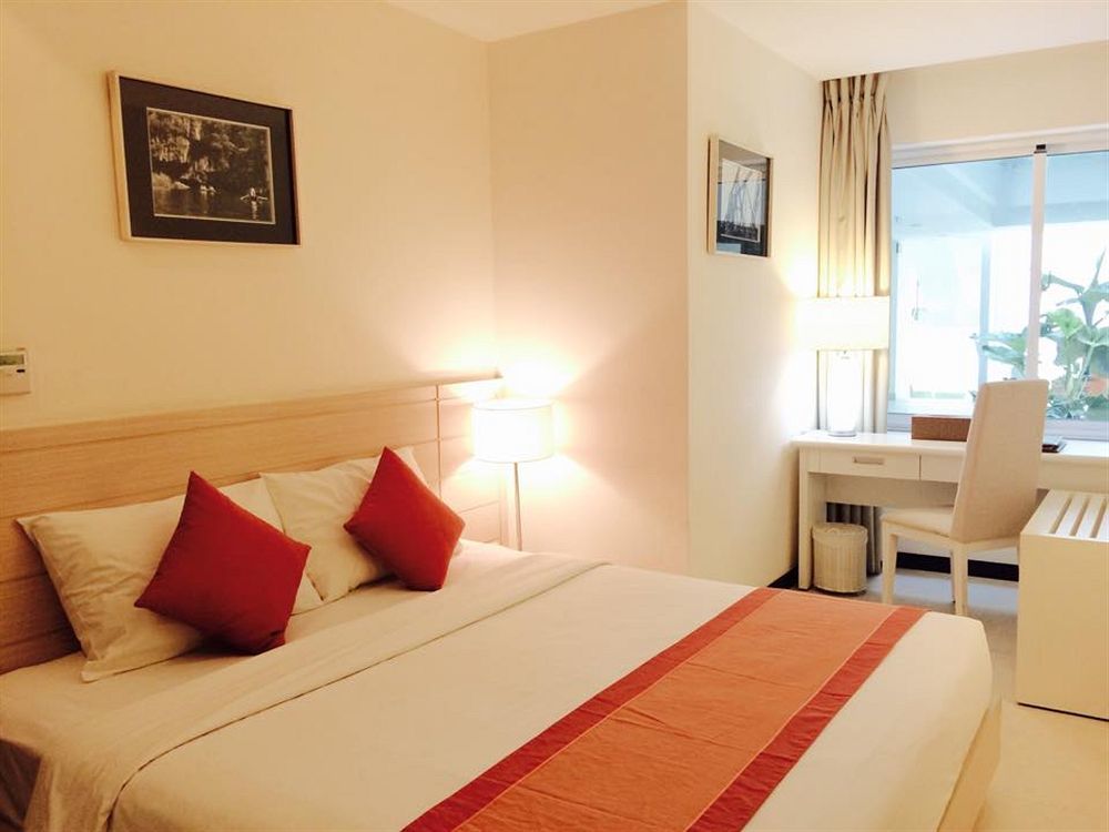 Nhi Phi Hotel Nha Trang Buitenkant foto