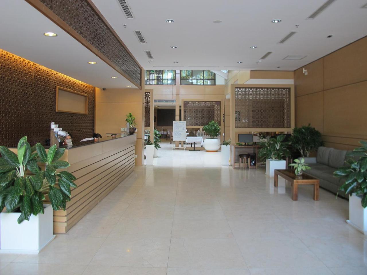 Nhi Phi Hotel Nha Trang Buitenkant foto